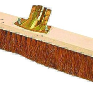 Balais coco bois douille métal inclinée